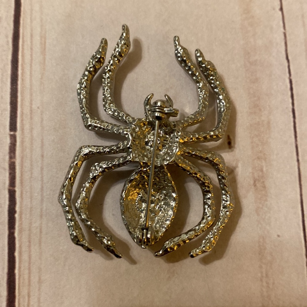 Spider Pin - Picture 3 of 5
